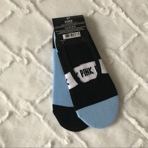 New✨ 2 par Socks (Pink By Victoria’s Secret)